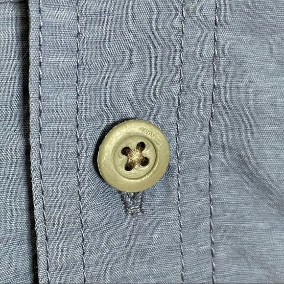 Mountain Hardware Button Up Shirt - Men’s XL - Picture 6 of 7